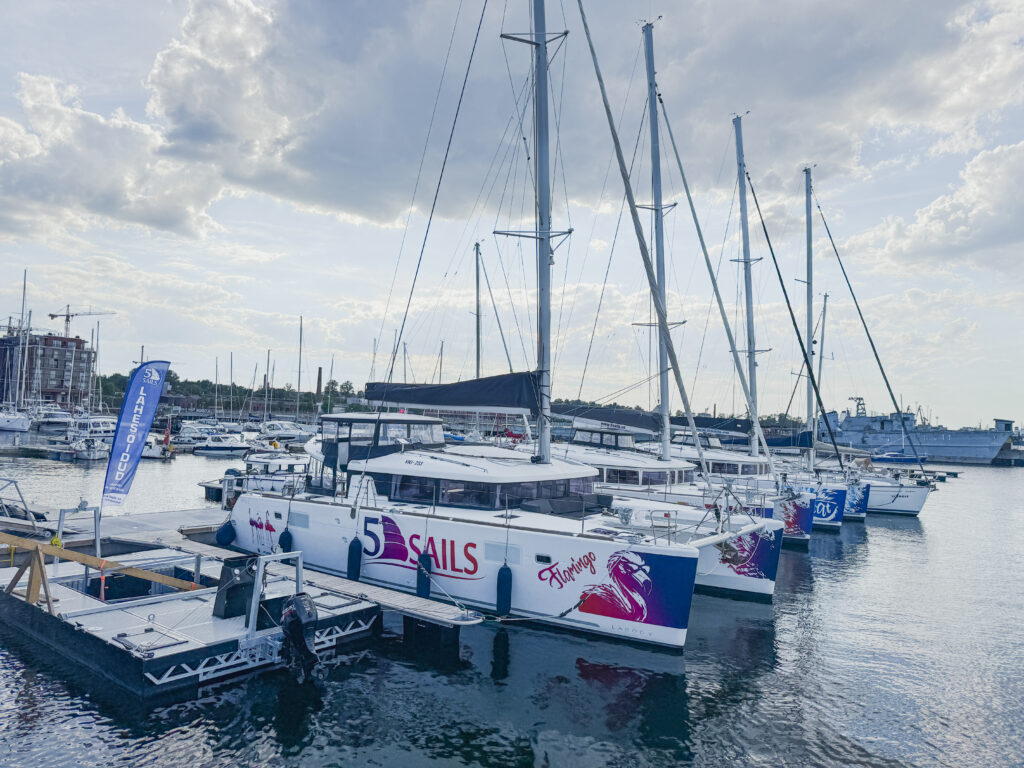 Catamaran Flamingo